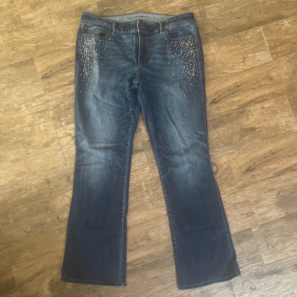 The Boot cut White House Black Market size 14 jeans with decorative front pocket